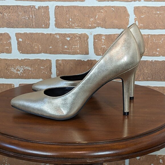 Brash D'Orsay Pumps - Picture 2 of 9